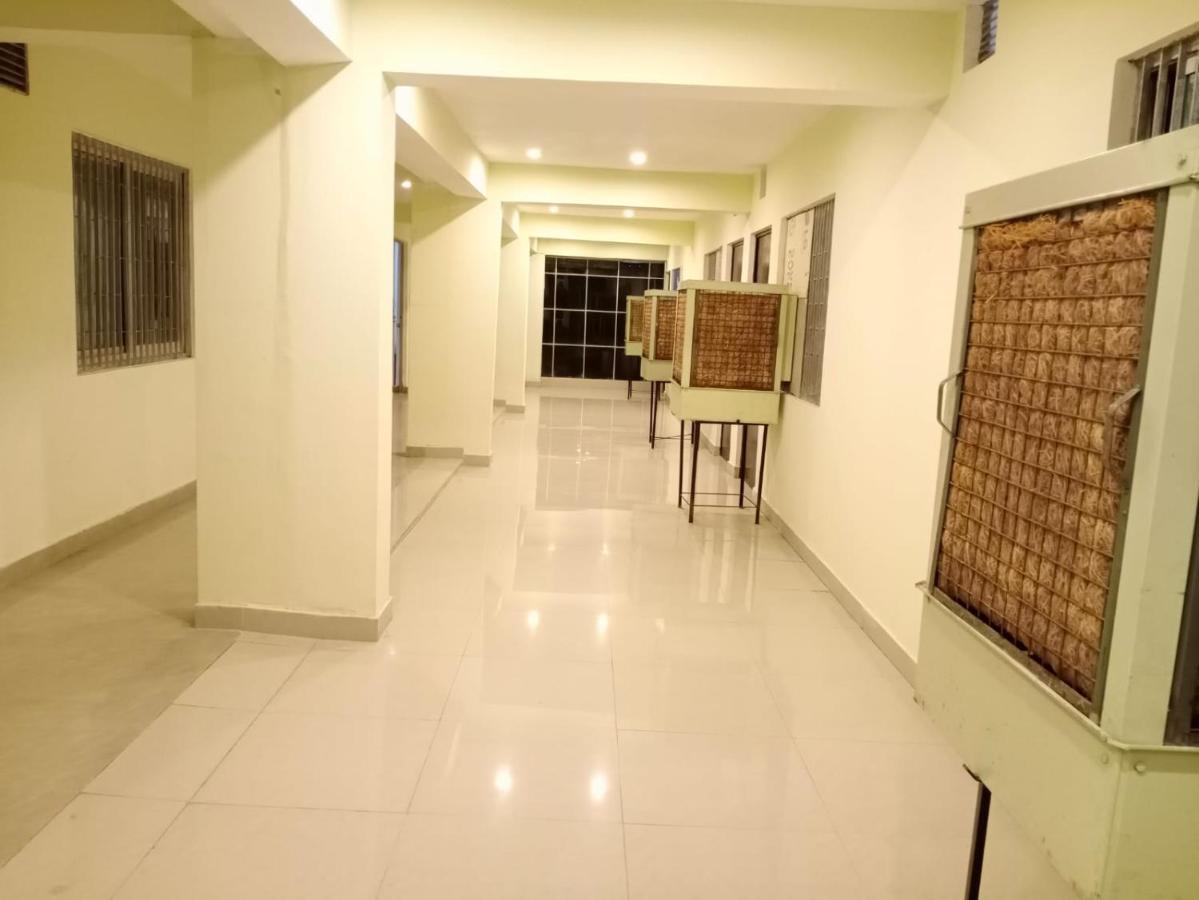 S S Hotel And Restaurant By Wb Economy Jaunpur Exterior photo